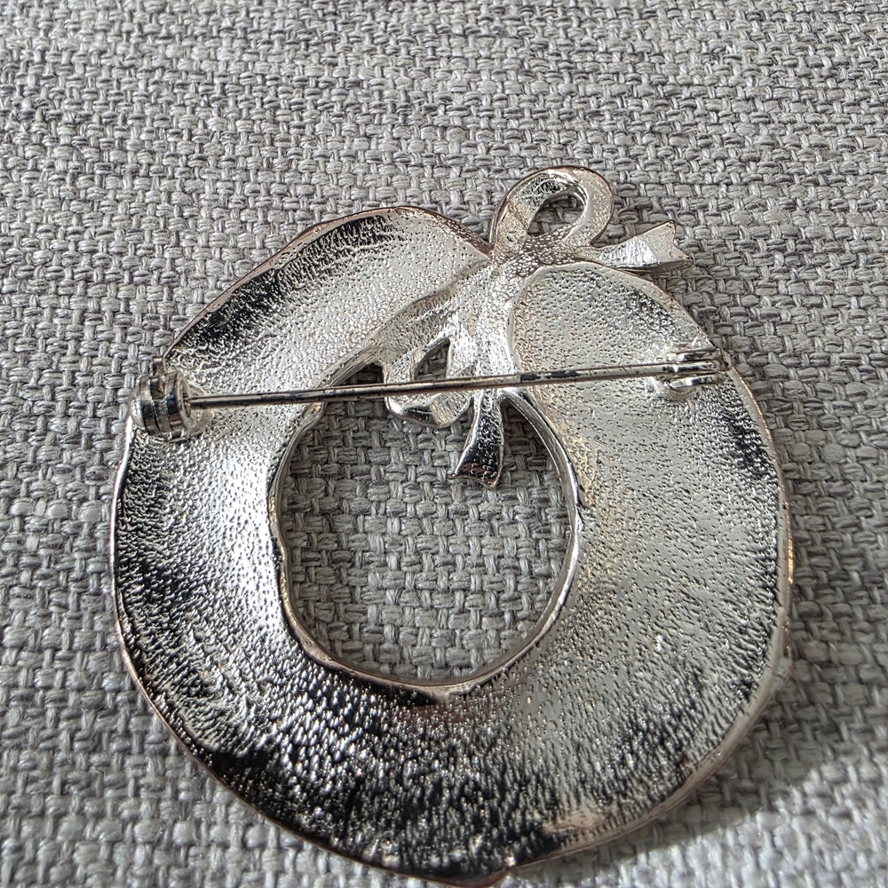 Elegant Yellow and Green Pendant - Picture 3 of 3